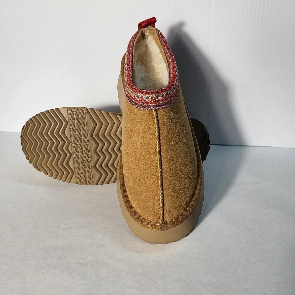 The Unbranded Brand stylish tan
